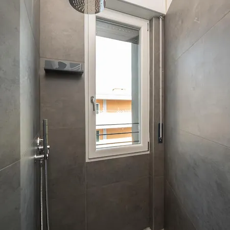 Mubra 55 Luxury